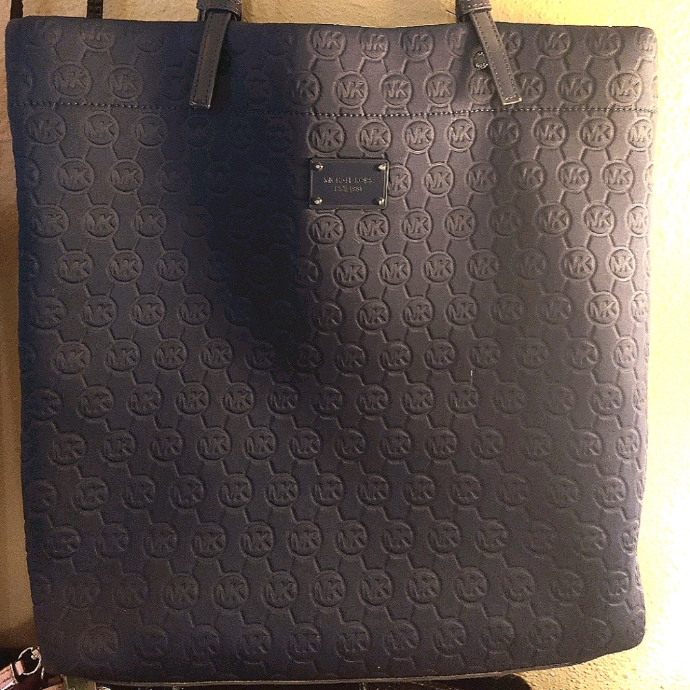 Michael kors tote purse